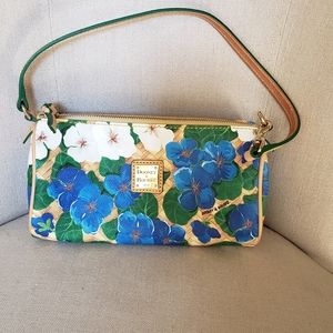 Dooney & Bourke Women's Barrel small handbag